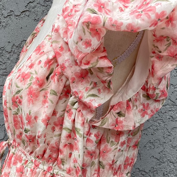 Puff Sleeve Crop Blouse Peplum Top Floral All in Favor Size Medium - Picture 8 of 9